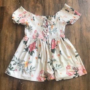 NWOT Adorable Floral Cinched Top